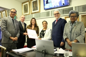 Da esq. para a dir., Jorge Rubem Folena, Carlos José Santos da Silva, Leila Pose Sanches, Ana Carolina Lourenço, Carlos Eduardo Machado e Edmée da Conceição Cardoso