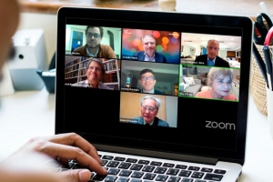 Em sentido horário, a partir do alto à esquerda: Lucas Vilela dos Reis da Costa Mendes, Joaquim Tavares de Paiva Muniz, Francisco Mussnich, Rita Cortez, Luciano Bandeira e José Roberto de Castro Neves. Na parte de baixo, Kazuo Watanabe