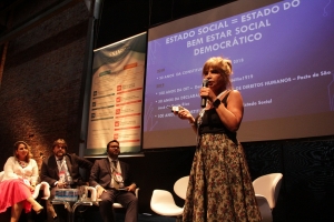 Presidente do IAB critica reforma trabalhista e defende preservação do Estado de bem-estar social