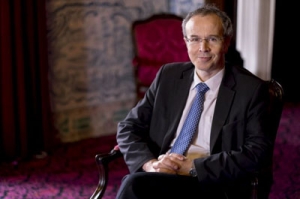 Técio compareceu ao seminário em Coimbra sobre desafios globais