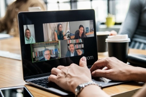  Da esq. para a dir., no alto, Ana Amélia Menna Barreto, Sylvia Chaves da Silva Ramos e Anelise Assumpção; embaixo, Robson Souza e Antonio dos Santos Junior