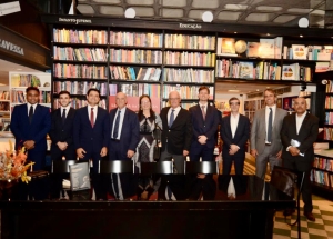 Da esq. para a dir., Lucas Almeida, Ricardo Ferreira Maciel Junior, Janssen Murayama, José Enrique Reinoso, Ilana Benjó, Nilson Ferreira de Mello Jr., Adilson Pires, Ricardo Mafra Treu, Marcelo Gustavo Silva Siqueira,Márcio Ávila e João Luís de Souza Pereira. Foto: Marco Rodrigues