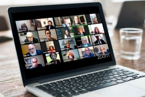 Cezar Britto critica ‘a velha exploração do trabalho’ no seminário do IAB em homenagem a Moema Baptista 