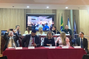 Adriana Brasil Guimarães representa o IAB na abertura de seminário da Acat