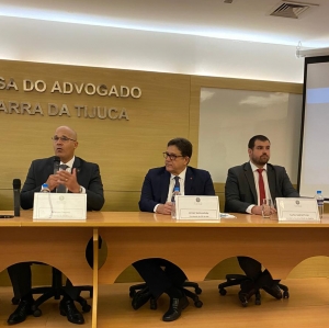 Da esq. para a dir., Marcus Soares, Arnon Velmovitsky e Carlos Gabriel Feijó de Lima
