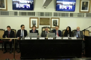 Da esq. para a dir., Alexandre Gonçalves, Ricardo Loretti Henrici, Adriana Brasil Guimarães, Sydney Limeira Sanches, Joaquim Tavares de Paiva Muniz, Alice Moreira Franco e José Gabriel Assis de Almeida
