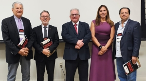  Da esq. para a dir., Nilton Corrêa, Paulo Joel Leal, Maurício Godinho Delgado, Elise Correa e Luis Camargo 